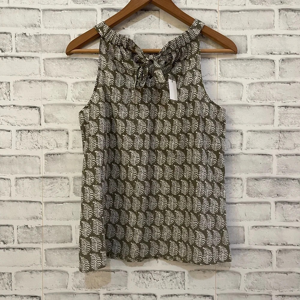 NWT! Women’s Talbots green with white leaf print whisky gold sleeveless top, SP